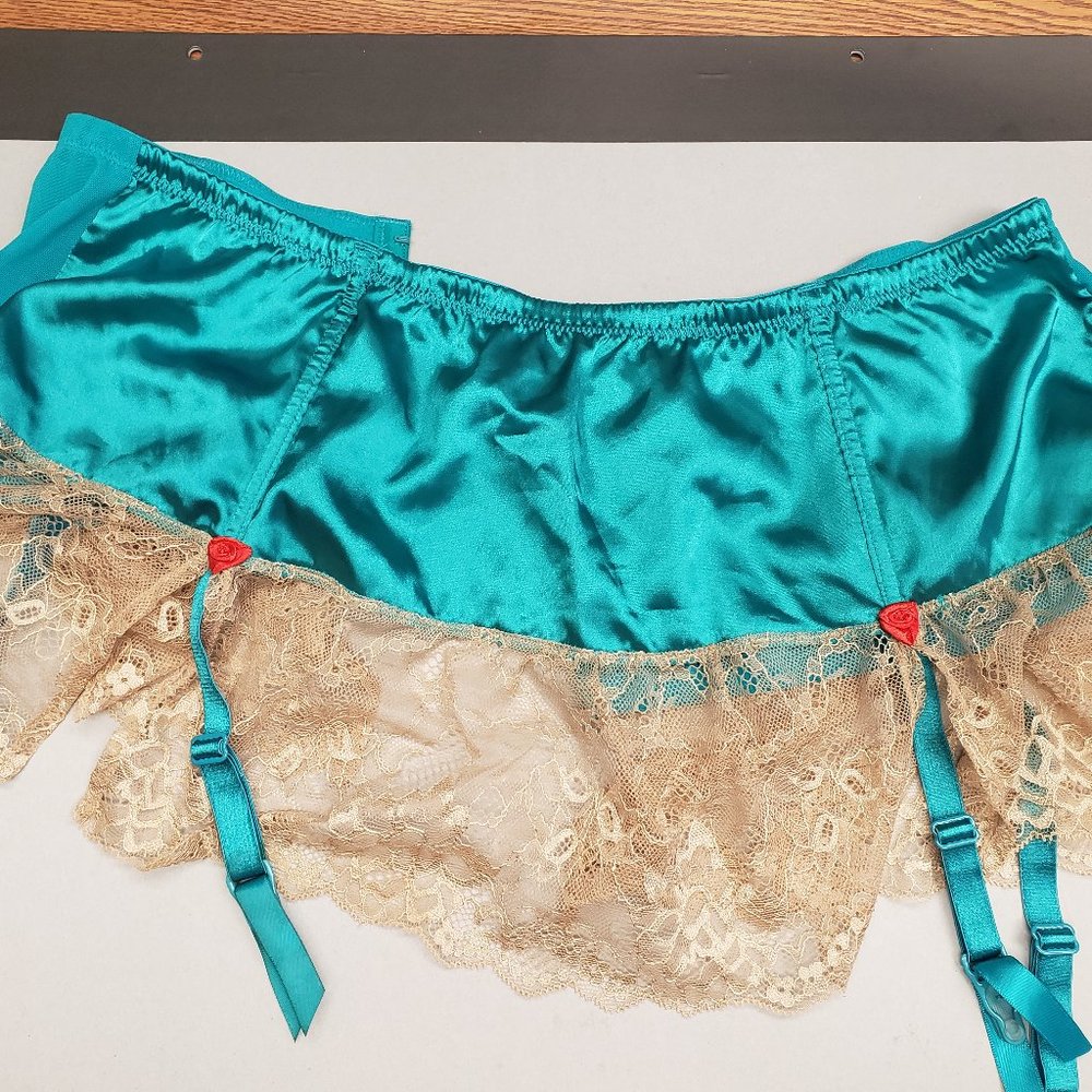 Gorgeous Cacique® Teal and Lace Garter Skirt 14/20